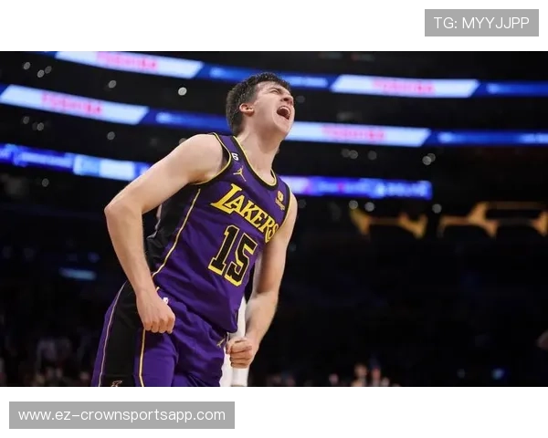 奥斯汀·里夫斯挡拆创造空位三分，投篮效率显著提升