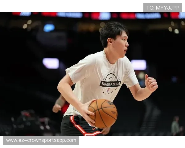 杨瀚森训练完直接去夜市啃烤串，这自律人设有点扛不住啊