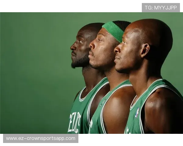 对比雷阿伦：保罗皮尔斯无球跑位更擅长制造得分空档