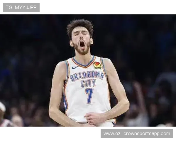 切特·霍姆格伦内线挡拆制造错位显著提升篮下得分效率